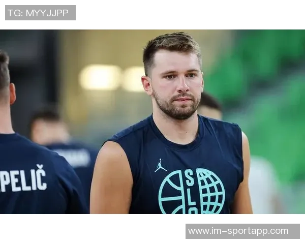 东契奇谈球队默契：全力以赴的拼搏精神让比赛更具乐趣